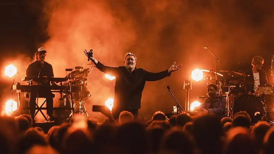 Elbow performing at the Royal Albert Hall for Teenage Cancer Trust